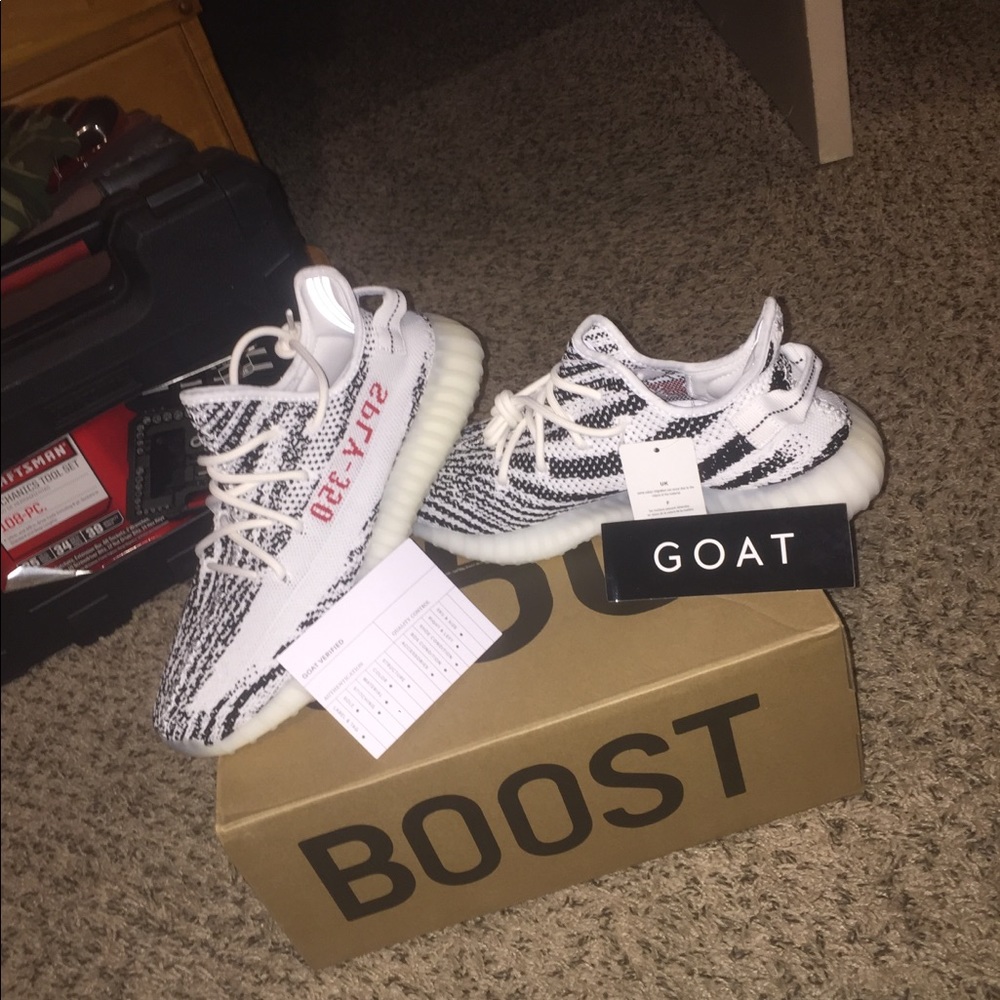Yeezy boost 350 zebras